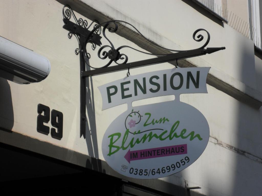 Pension Zum Blumchen Schwerin  Exterior foto