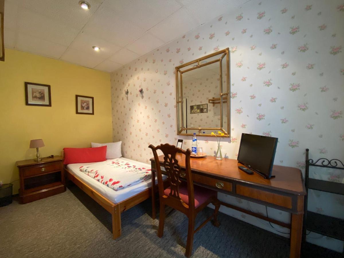 Pension Zum Blumchen Schwerin  Exterior foto