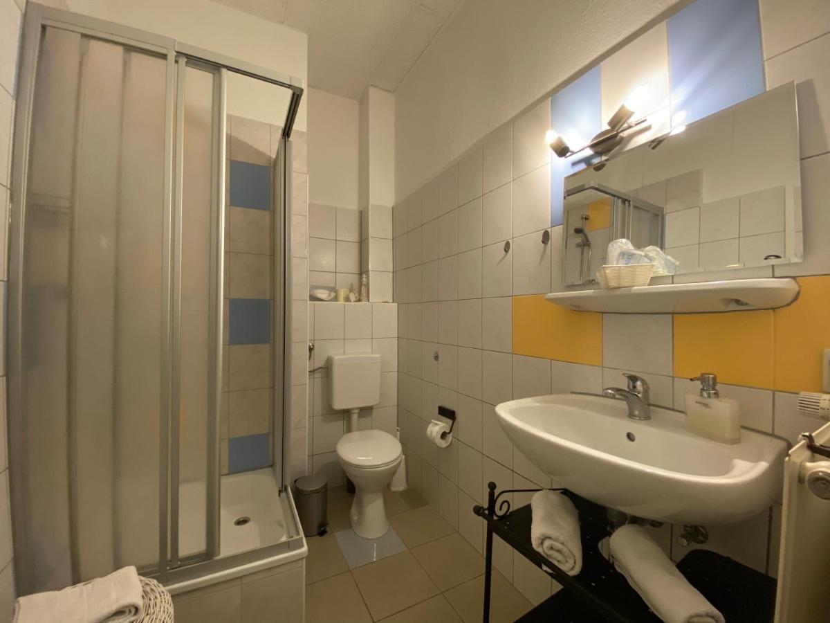 Pension Zum Blumchen Schwerin  Exterior foto